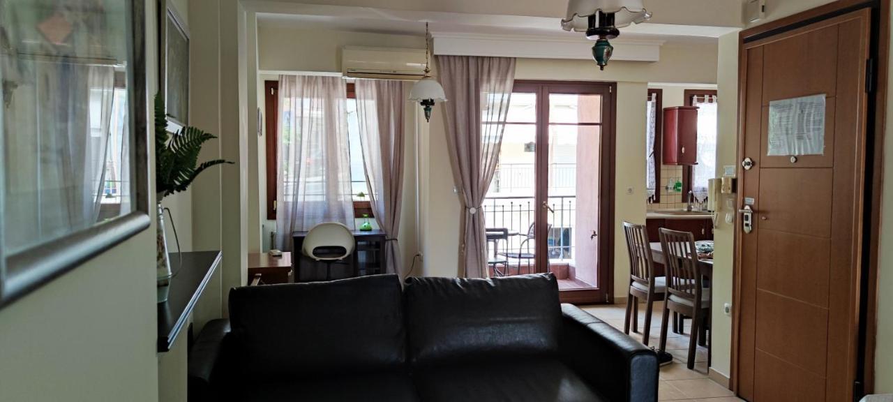 Kripis Studio Thessaloníki Luaran gambar