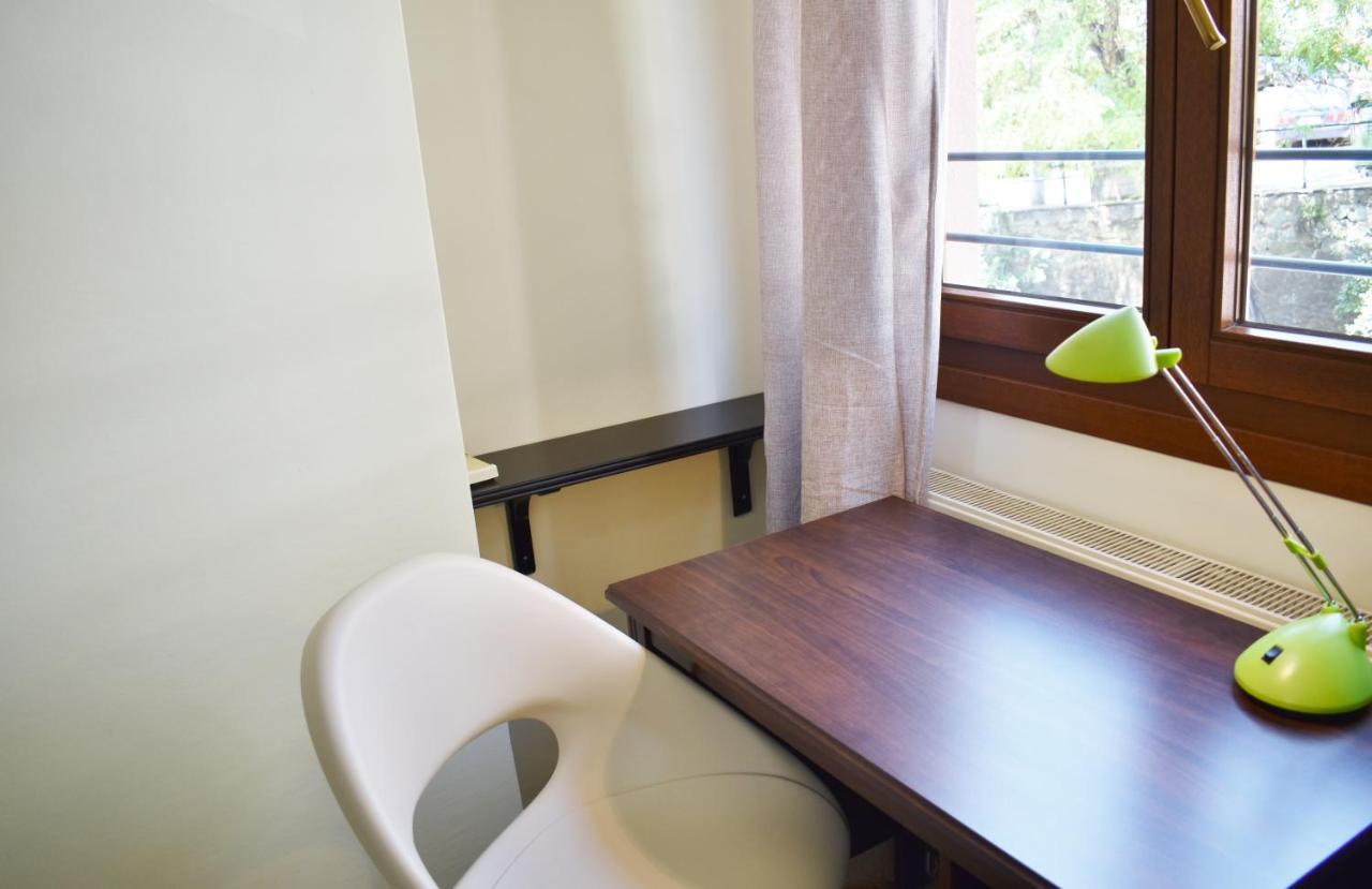 Kripis Studio Thessaloníki Luaran gambar