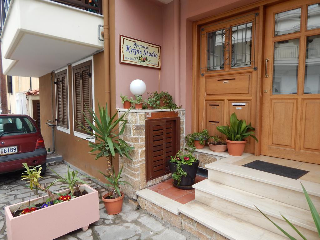 Kripis Studio Thessaloníki Luaran gambar