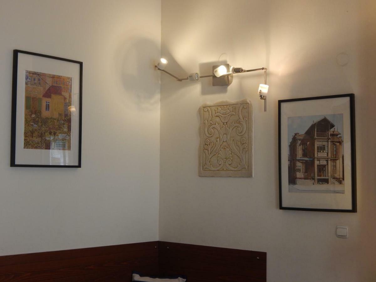 Kripis Studio Thessaloníki Luaran gambar